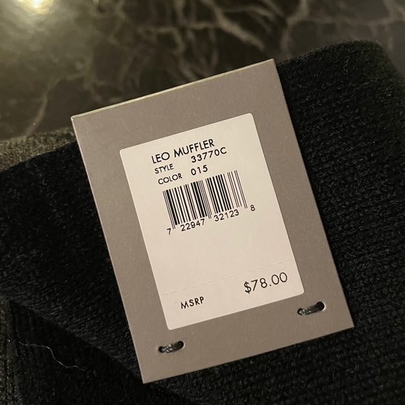 Michael Kors scarf - Picture 5 of 5